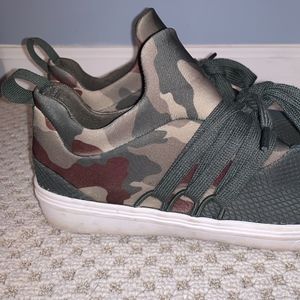 Steve Madden Lancer Camo Sneakers